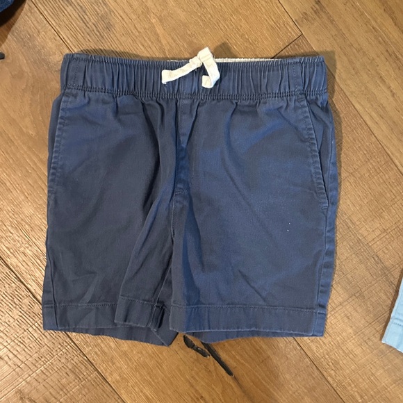 Crewcuts 3T Kids' Navy, Light Blue, and Tan Short Set - Picture 8 of 9